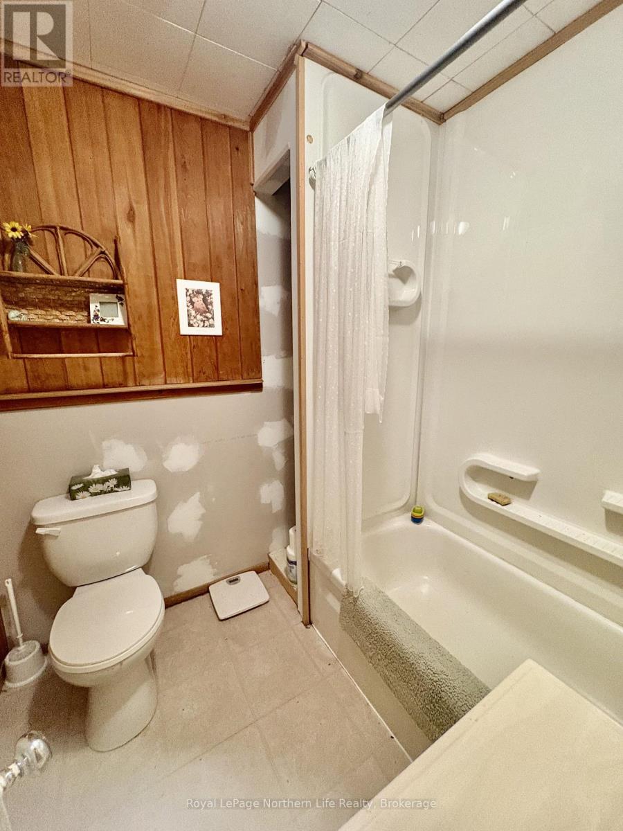 6a & 6b Mountainview Drive, Temagami, Ontario  P0H 2H0 - Photo 32 - X13681770