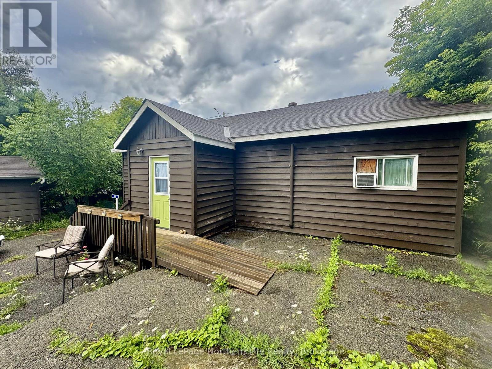 6a & 6b Mountainview Drive, Temagami, Ontario  P0H 2H0 - Photo 4 - X13681770