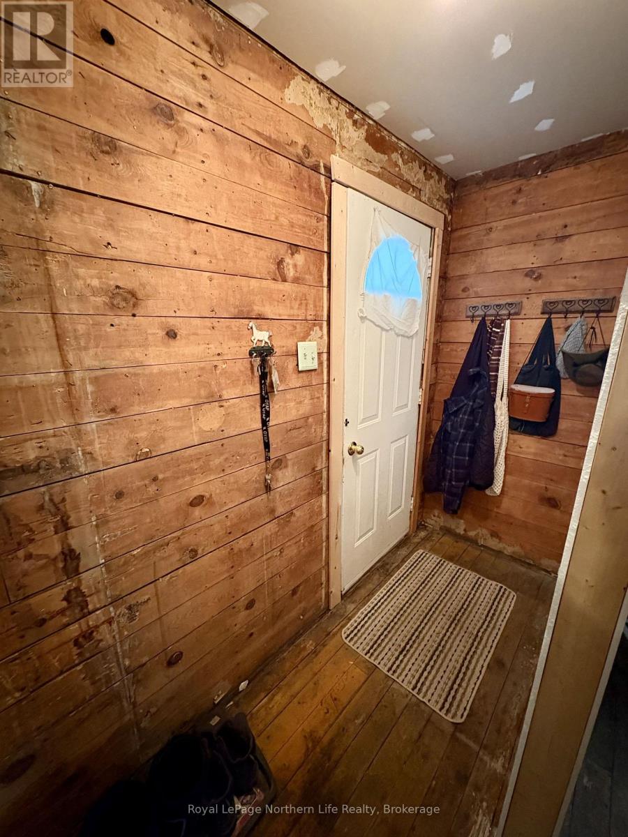 6a & 6b Mountainview Drive, Temagami, Ontario  P0H 2H0 - Photo 5 - X13681770