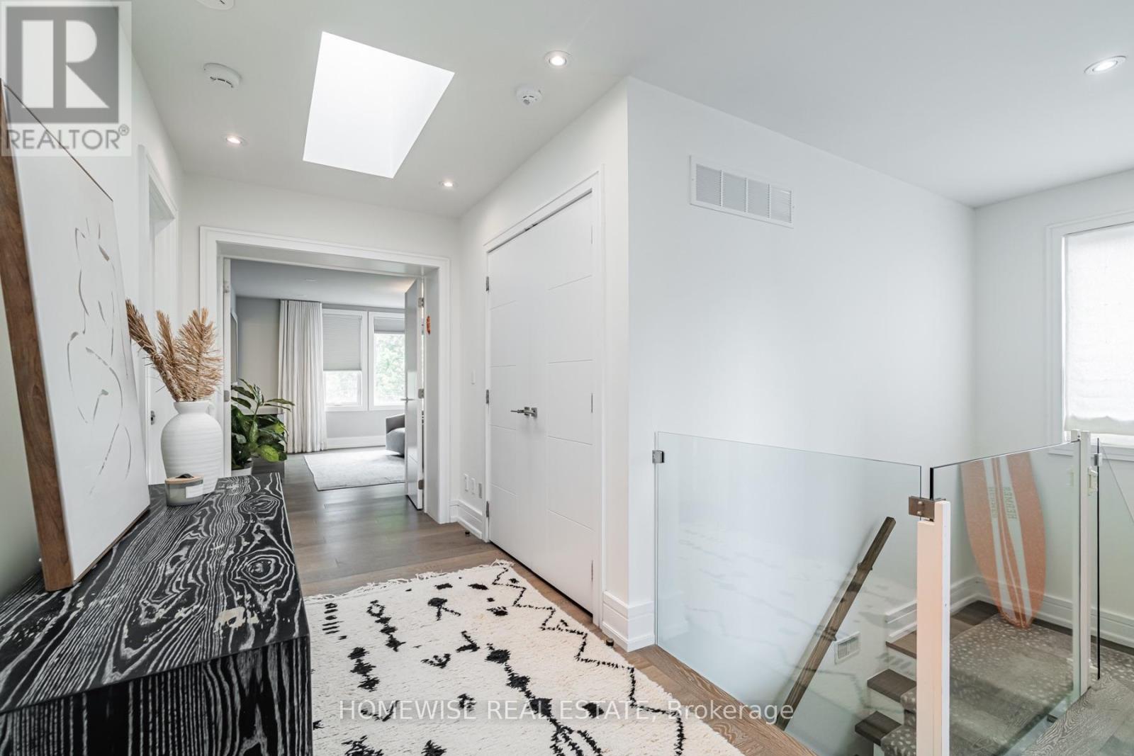 90 Mcgillivray Avenue, Toronto, Ontario  M5M 2Y4 - Photo 14 - C13681748