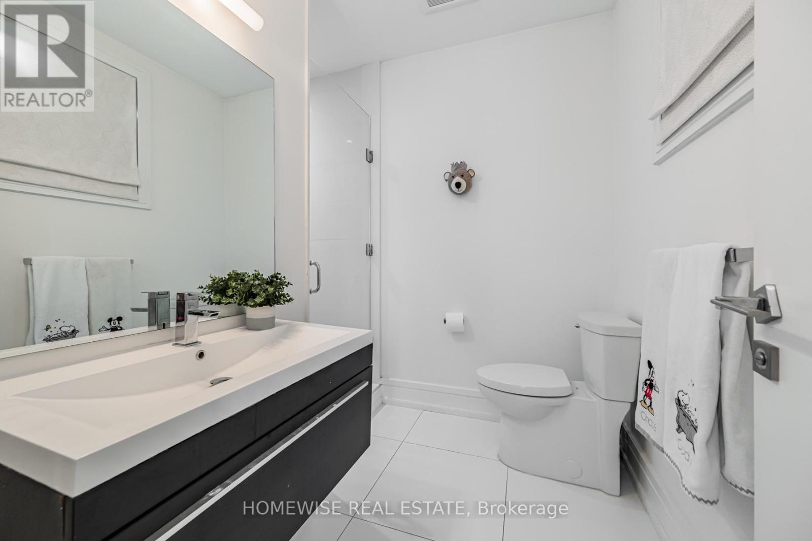 90 Mcgillivray Avenue, Toronto, Ontario  M5M 2Y4 - Photo 23 - C13681748
