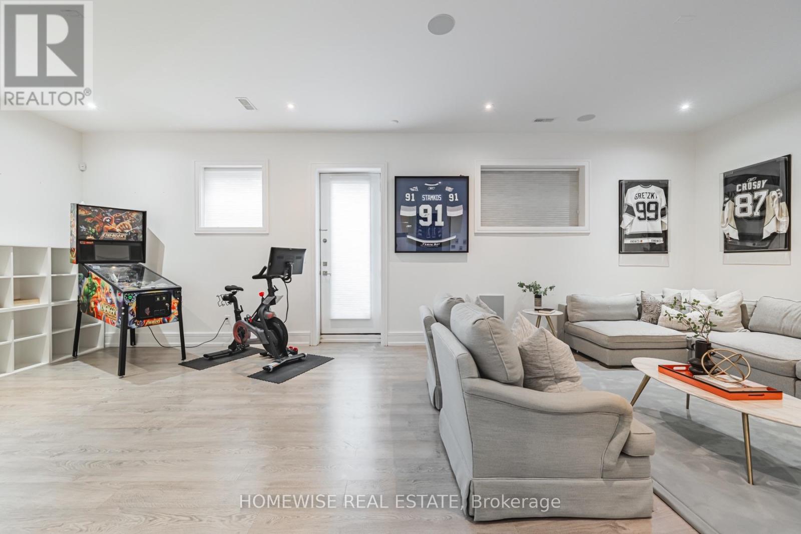 90 Mcgillivray Avenue, Toronto, Ontario  M5M 2Y4 - Photo 30 - C13681748
