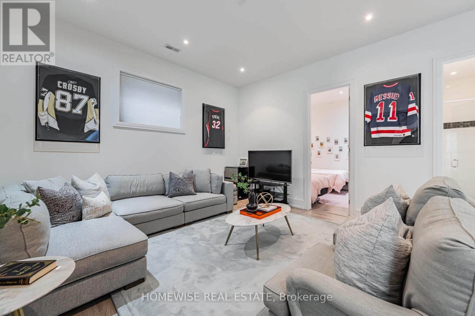 90 Mcgillivray Avenue, Toronto, Ontario  M5M 2Y4 - Photo 32 - C13681748
