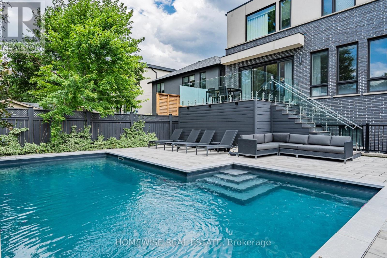 90 Mcgillivray Avenue, Toronto, Ontario  M5M 2Y4 - Photo 37 - C13681748