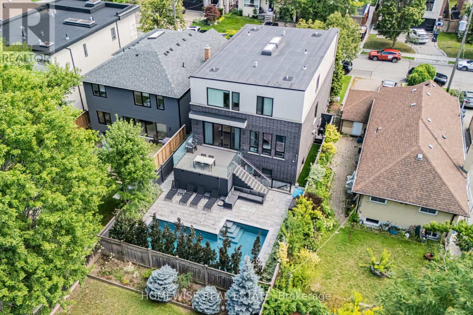 90 Mcgillivray Avenue, Toronto, Ontario  M5M 2Y4 - Photo 38 - C13681748