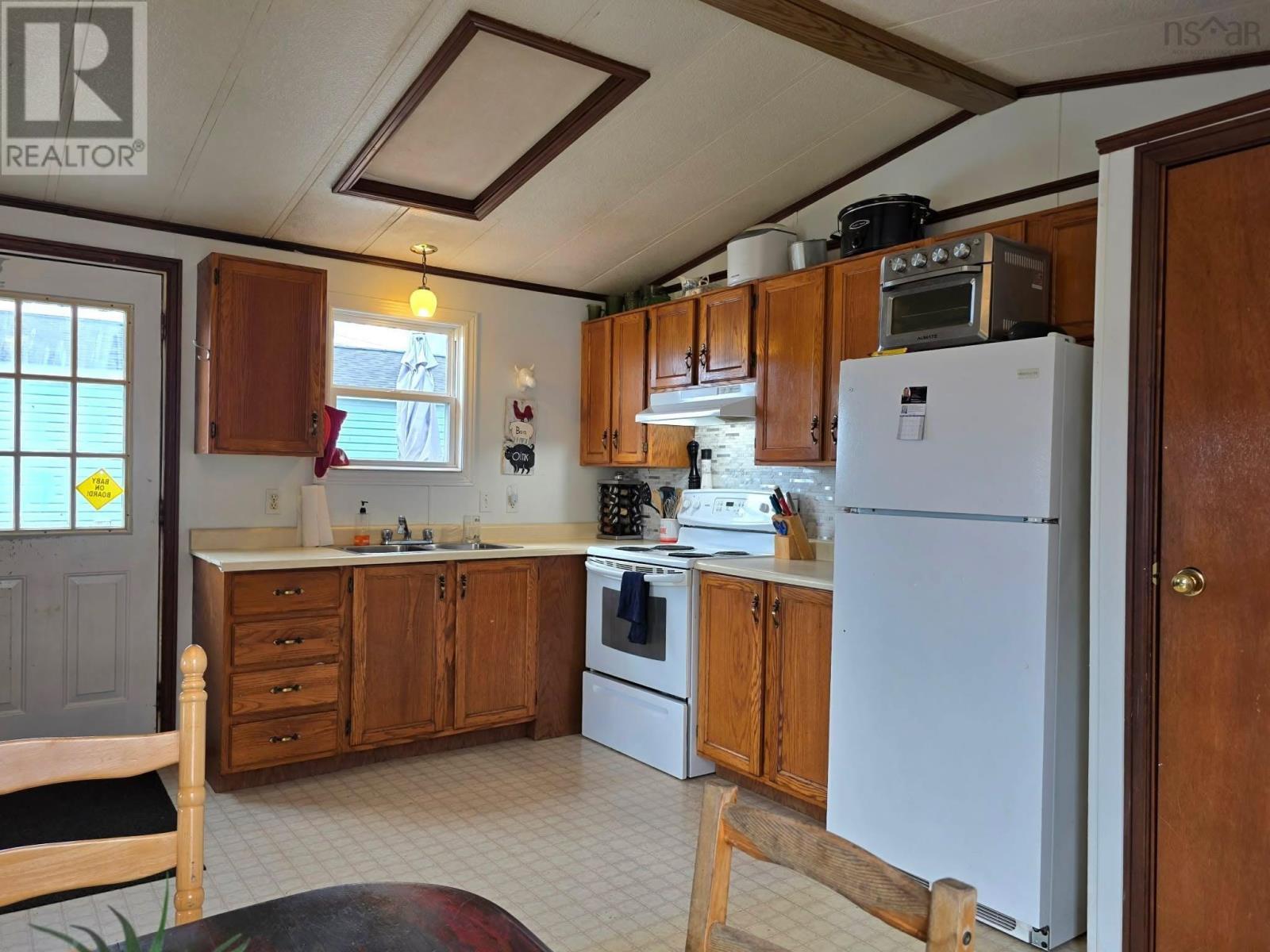 4 Bob Lee Drive, Bible Hill, Nova Scotia  B2N 4J2 - Photo 8 - 202620253