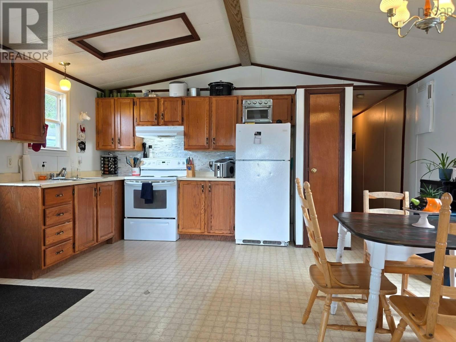 4 Bob Lee Drive, Bible Hill, Nova Scotia  B2N 4J2 - Photo 7 - 202620253
