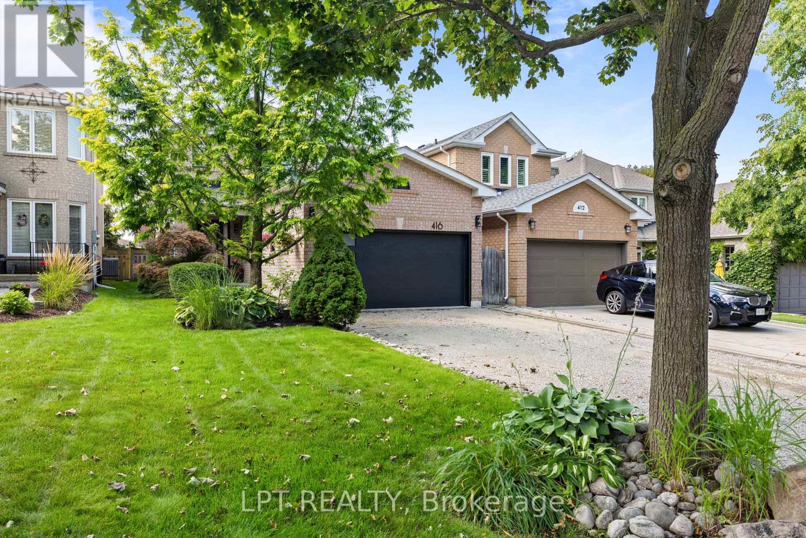 416 Flanagan Court, Newmarket, Ontario  L3X 2E9 - Photo 3 - N13681674