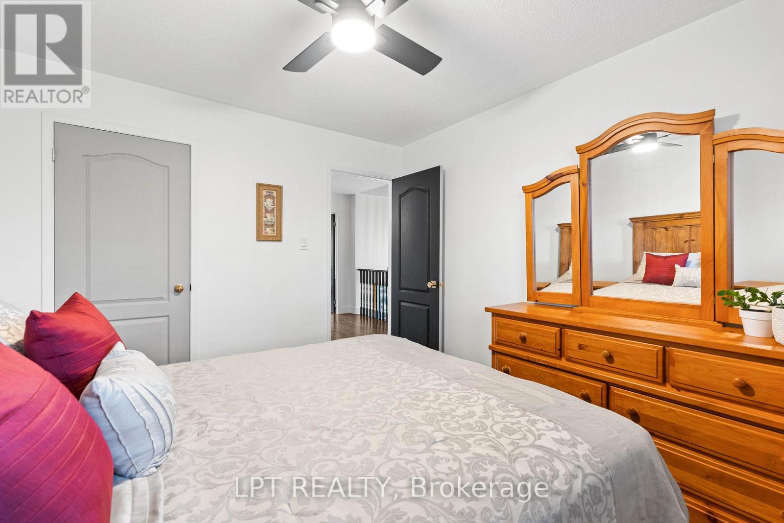 416 Flanagan Court, Newmarket, Ontario  L3X 2E9 - Photo 31 - N13681674