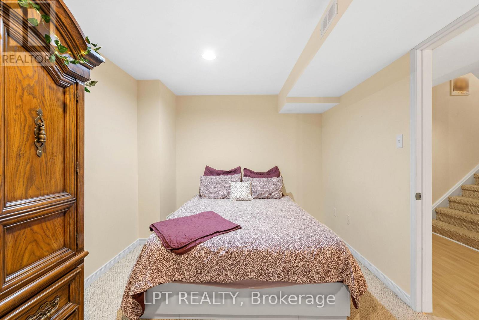 416 Flanagan Court, Newmarket, Ontario  L3X 2E9 - Photo 37 - N13681674