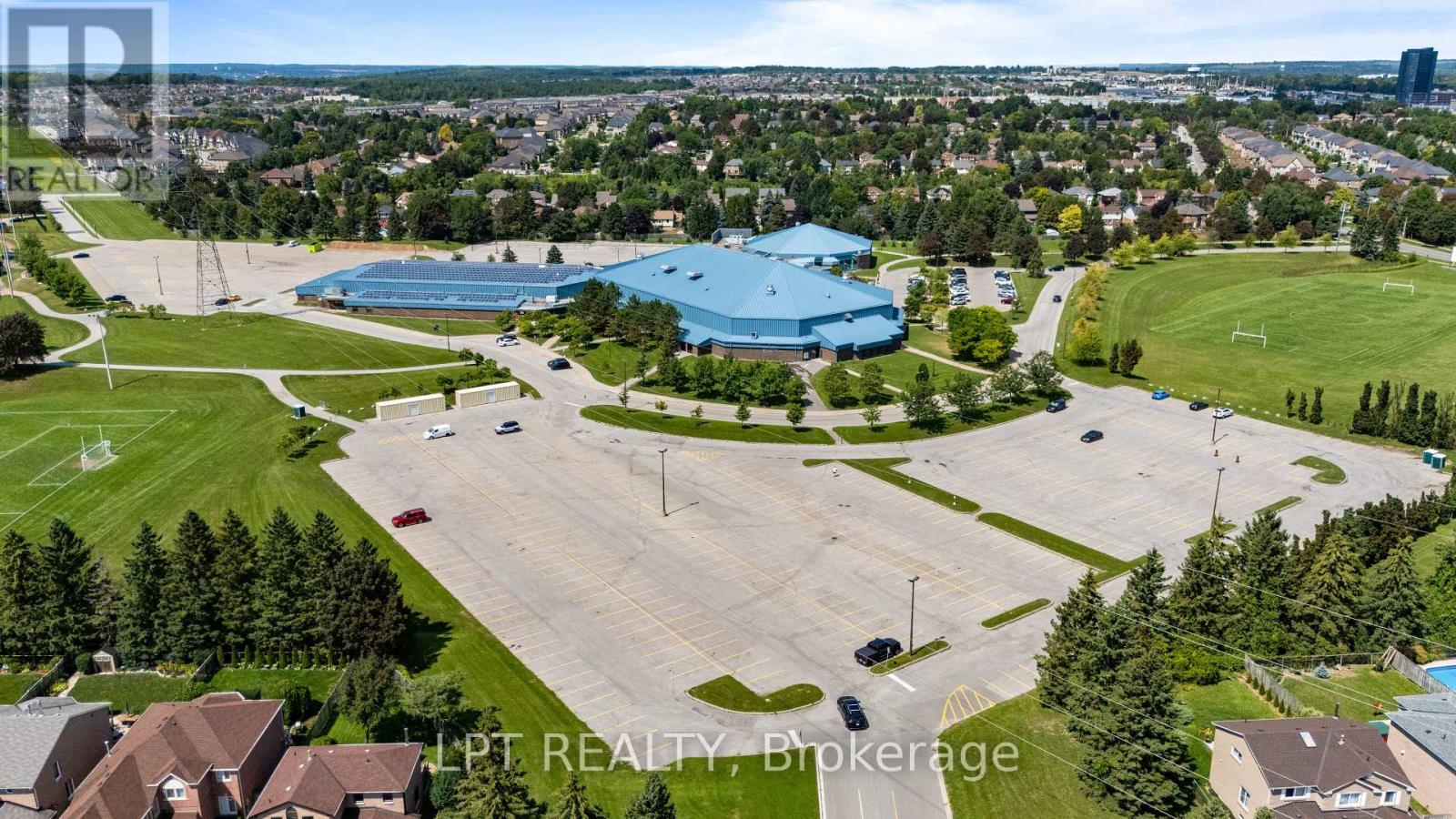 416 Flanagan Court, Newmarket, Ontario  L3X 2E9 - Photo 48 - N13681674