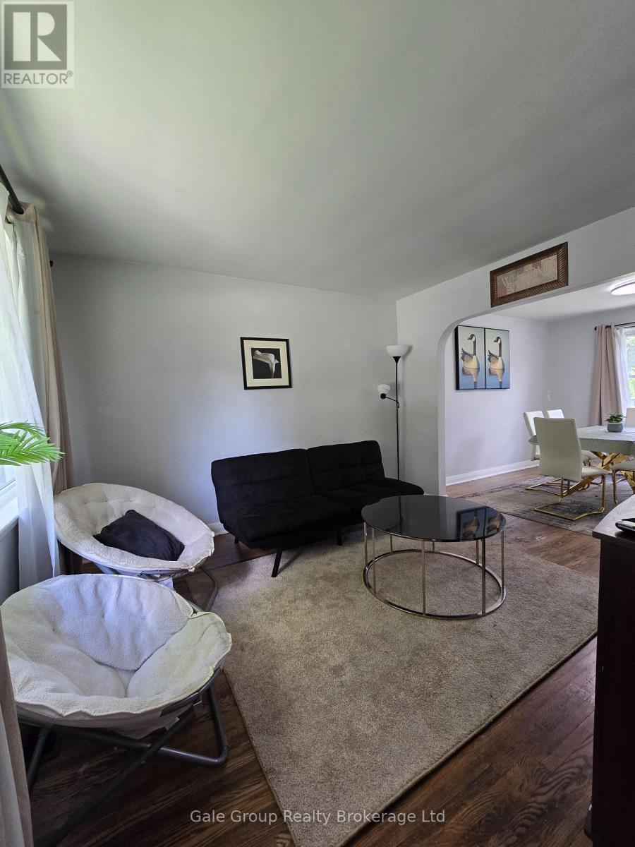 73 Bee Street, Woodstock, Ontario  N4S 3Z2 - Photo 3 - X13681722