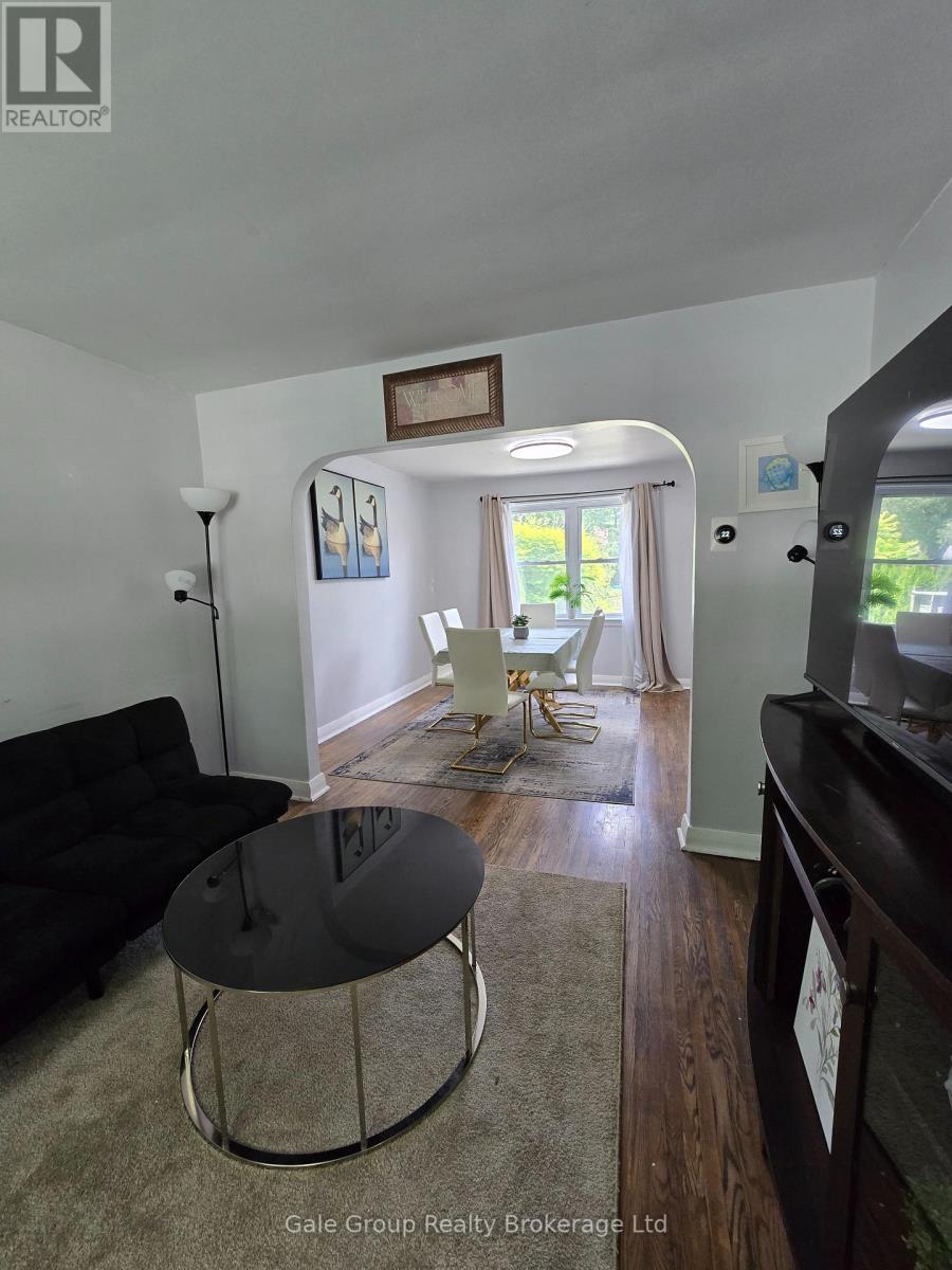73 Bee Street, Woodstock, Ontario  N4S 3Z2 - Photo 4 - X13681722