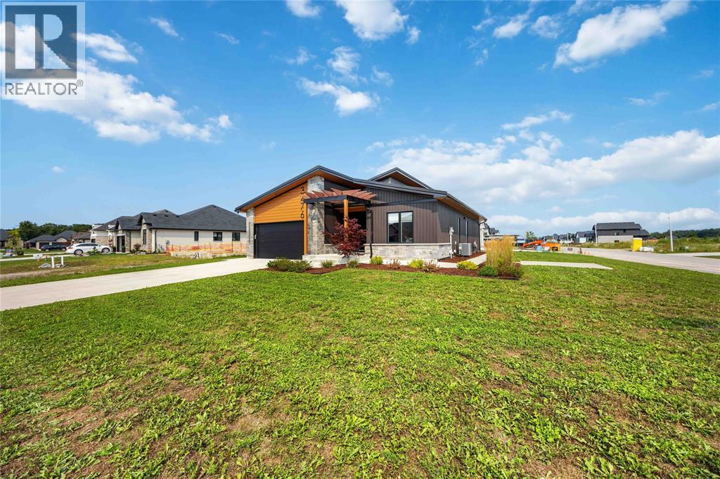 3476 Paul Crescent, Plympton-Wyoming, Ontario  N0N 1E0 - Photo 3 - 26019955