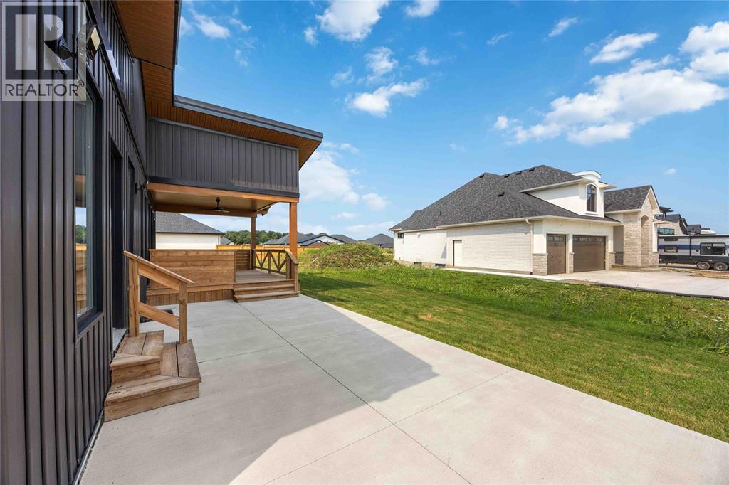 3476 Paul Crescent, Plympton-Wyoming, Ontario  N0N 1E0 - Photo 8 - 26019955