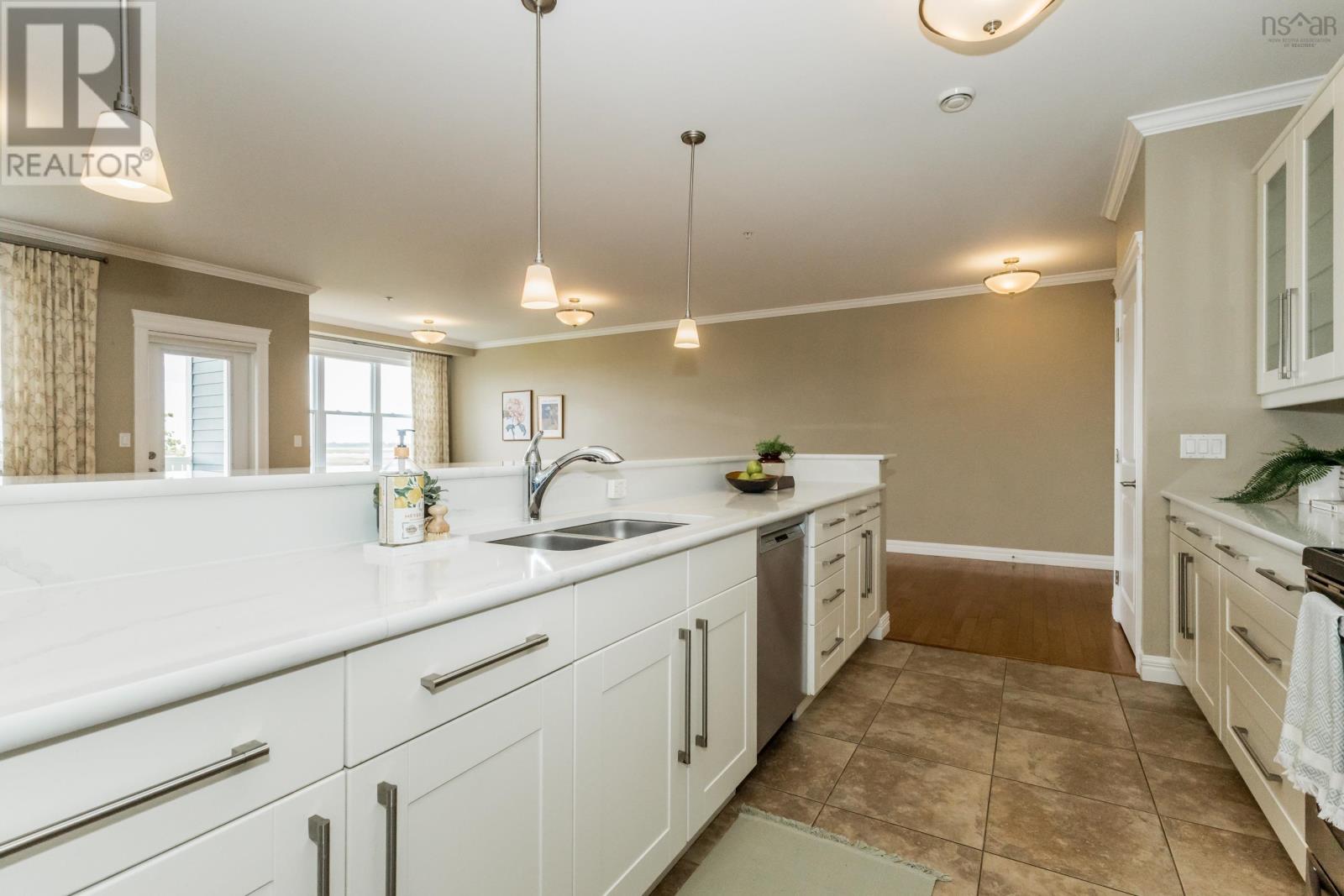 313 24 Harbourside Drive, Wolfville, Nova Scotia  B4P 2C1 - Photo 11 - 202613228