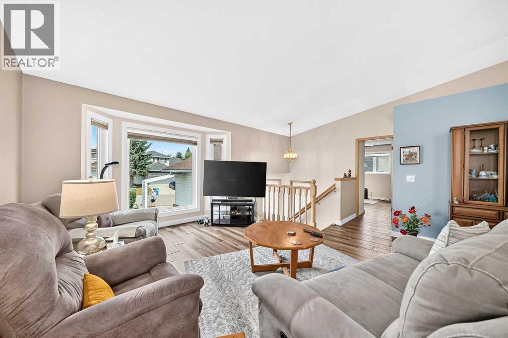 18 Shawbrooke Rise SW, Calgary, Alberta  T2Y 3A3 - Photo 13 - A2334600