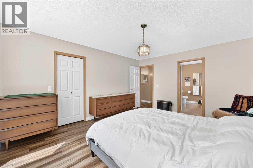 18 Shawbrooke Rise SW, Calgary, Alberta  T2Y 3A3 - Photo 23 - A2334600
