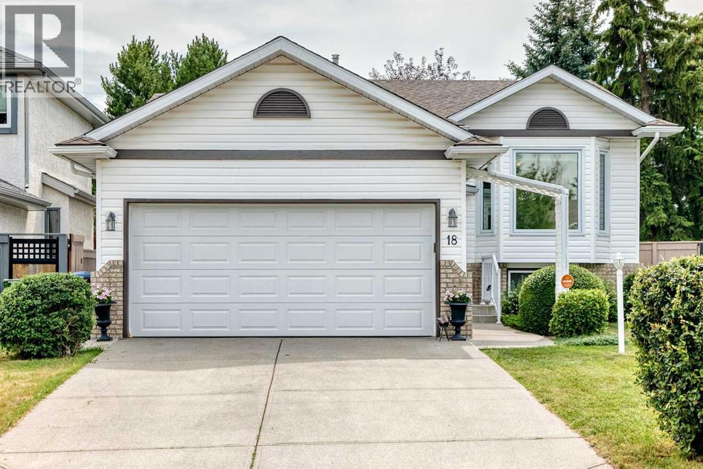 18 Shawbrooke Rise SW, Calgary, Alberta  T2Y 3A3 - Photo 2 - A2334600