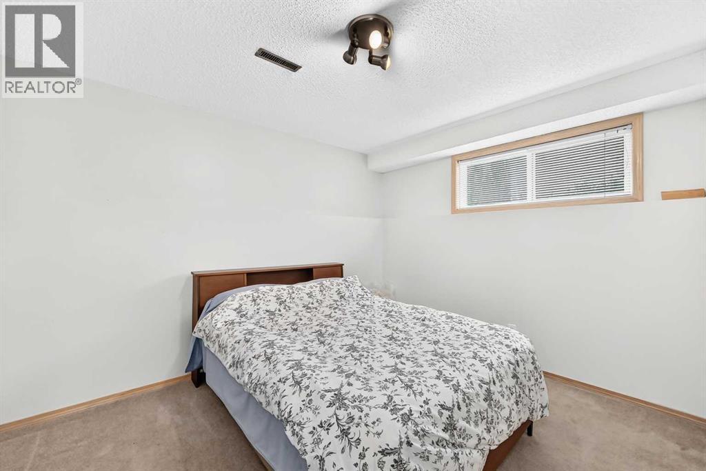 18 Shawbrooke Rise SW, Calgary, Alberta  T2Y 3A3 - Photo 38 - A2334600