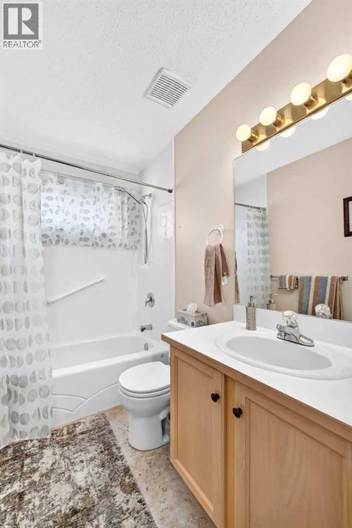 18 Shawbrooke Rise SW, Calgary, Alberta  T2Y 3A3 - Photo 20 - A2334600