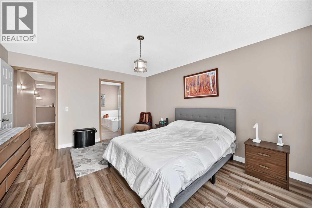 18 Shawbrooke Rise SW, Calgary, Alberta  T2Y 3A3 - Photo 24 - A2334600