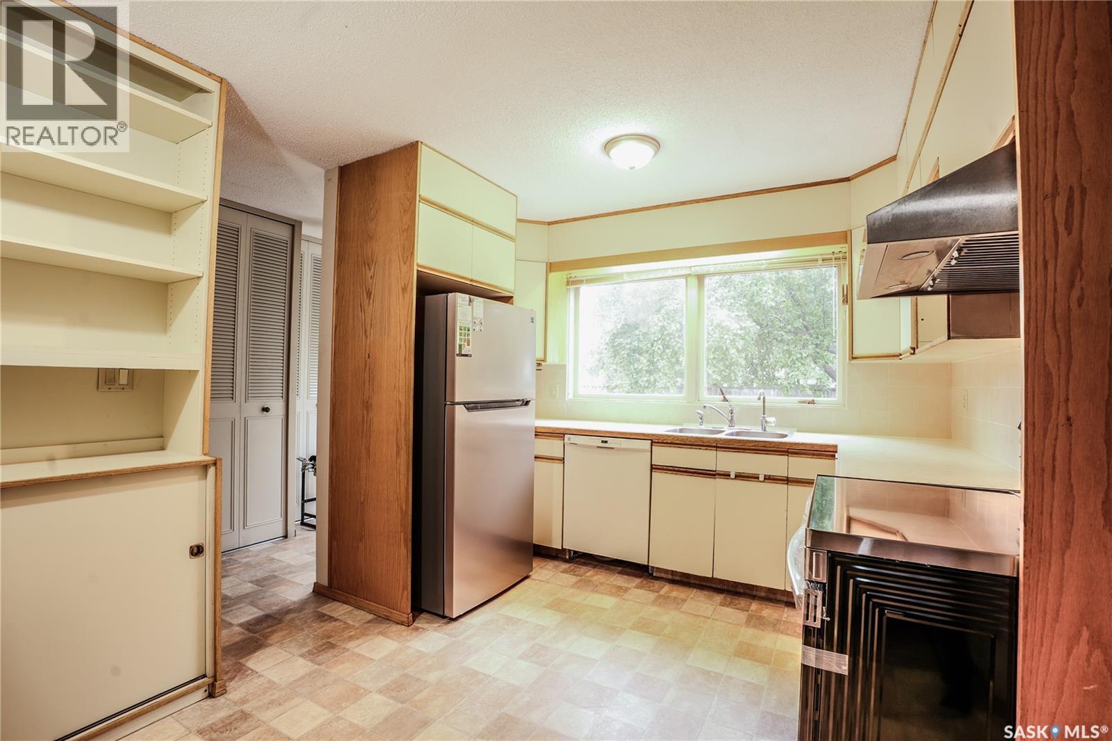 145 Mayfair Crescent, Regina, Saskatchewan  S4S 4J1 - Photo 12 - SK045224
