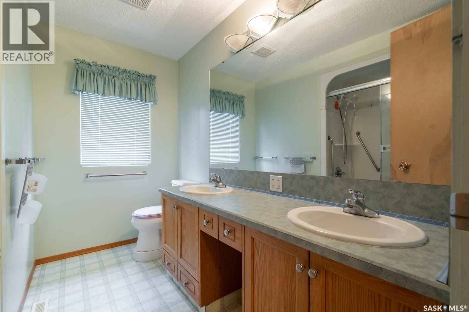 145 Mayfair Crescent, Regina, Saskatchewan  S4S 4J1 - Photo 25 - SK045224