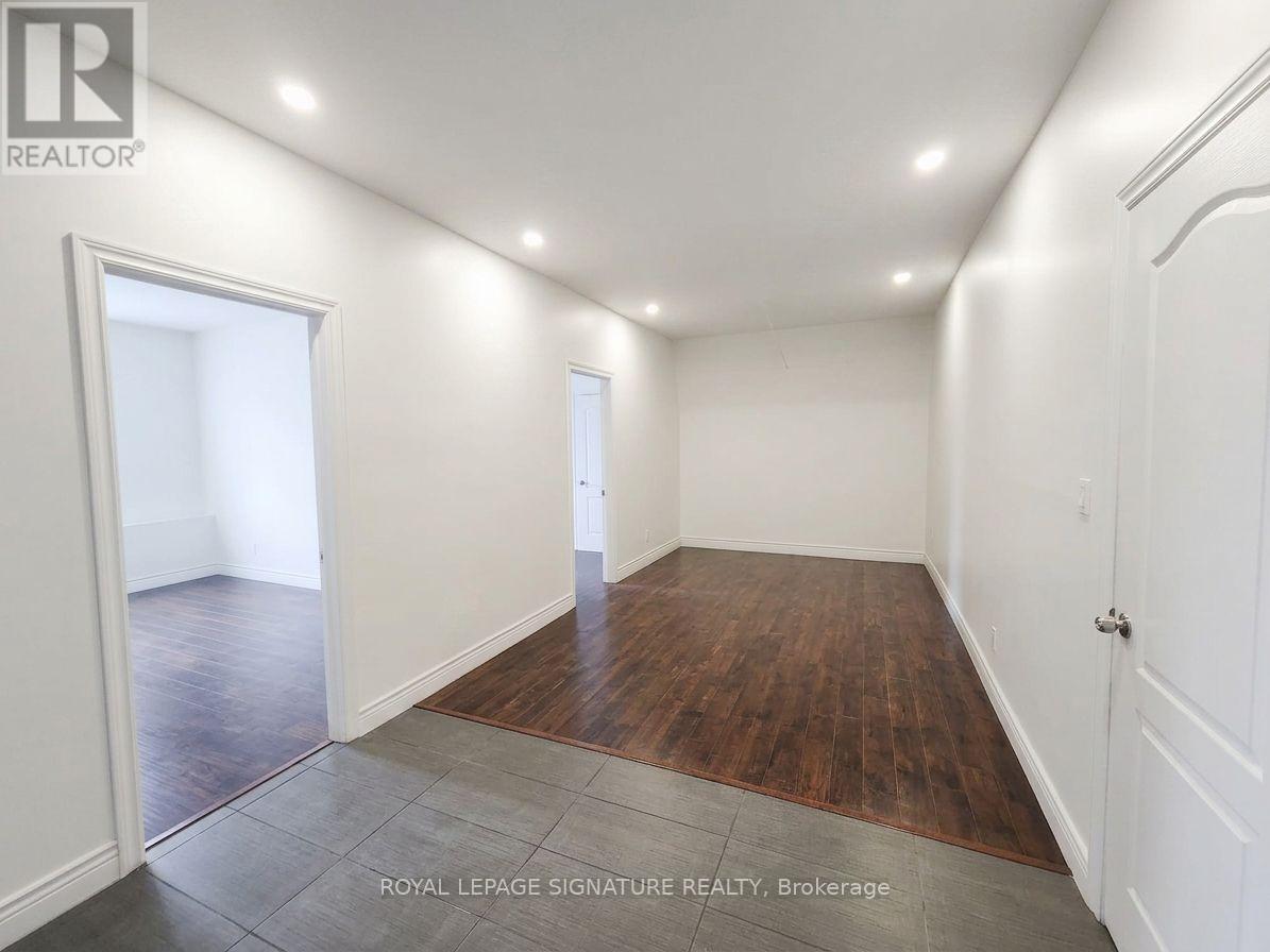 Upper 1 - 15 Barrie Street, Bradford West Gwillimbury, Ontario  L3S 0J1 - Photo 8 - N13669920