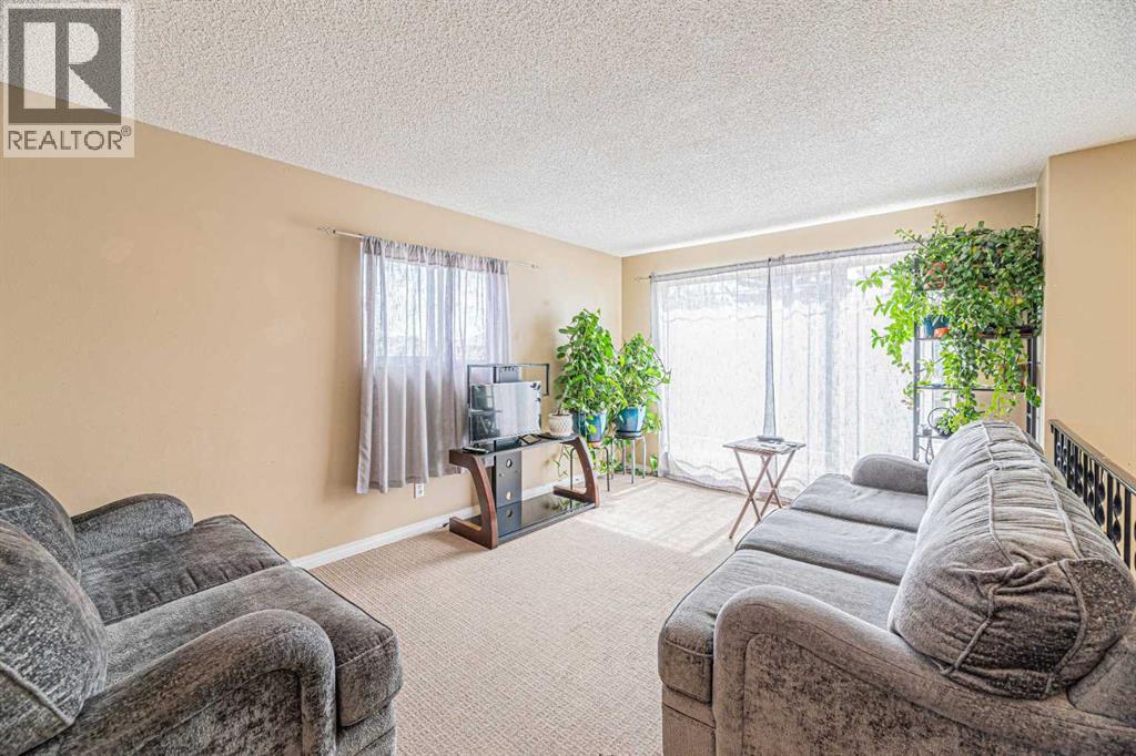 43 Abbercove Road SE, Calgary, Alberta  T2A 6Z1 - Photo 8 - A2309571
