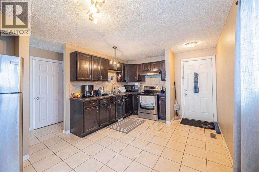 43 Abbercove Road SE, Calgary, Alberta  T2A 6Z1 - Photo 4 - A2309571