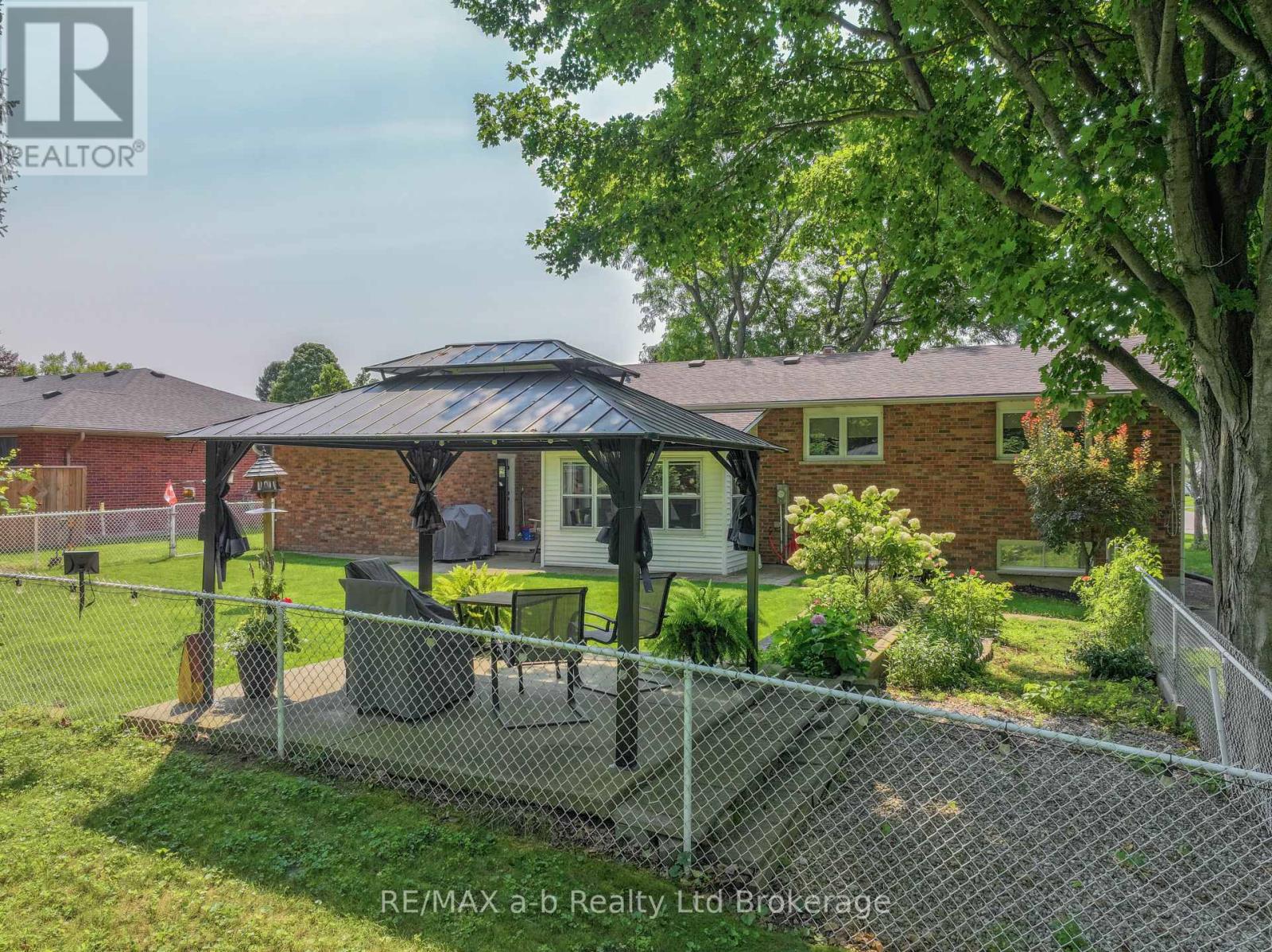 34 Glenridge Road, Tillsonburg, Ontario  N4G 4J7 - Photo 30 - X13681858