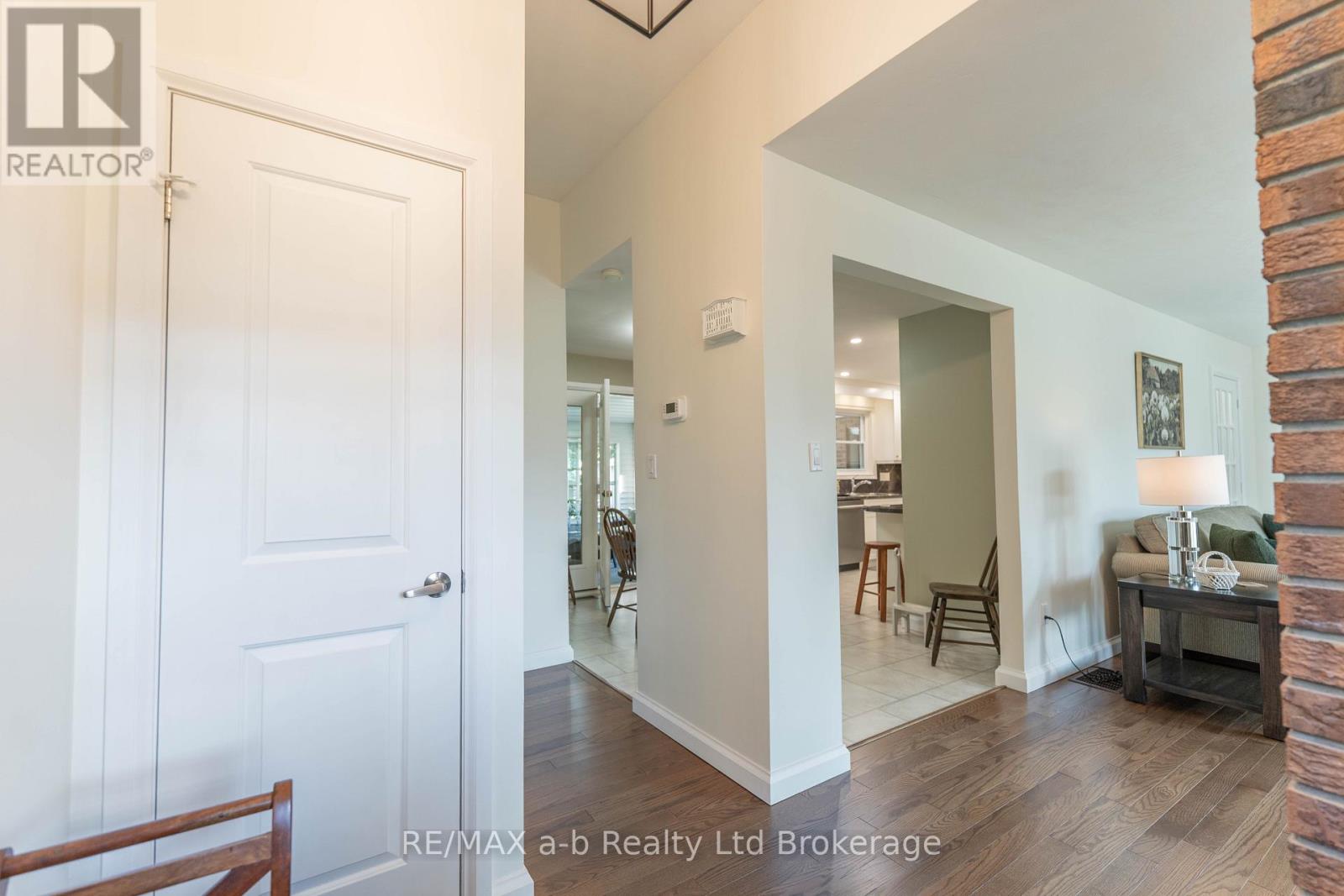 34 Glenridge Road, Tillsonburg, Ontario  N4G 4J7 - Photo 6 - X13681858