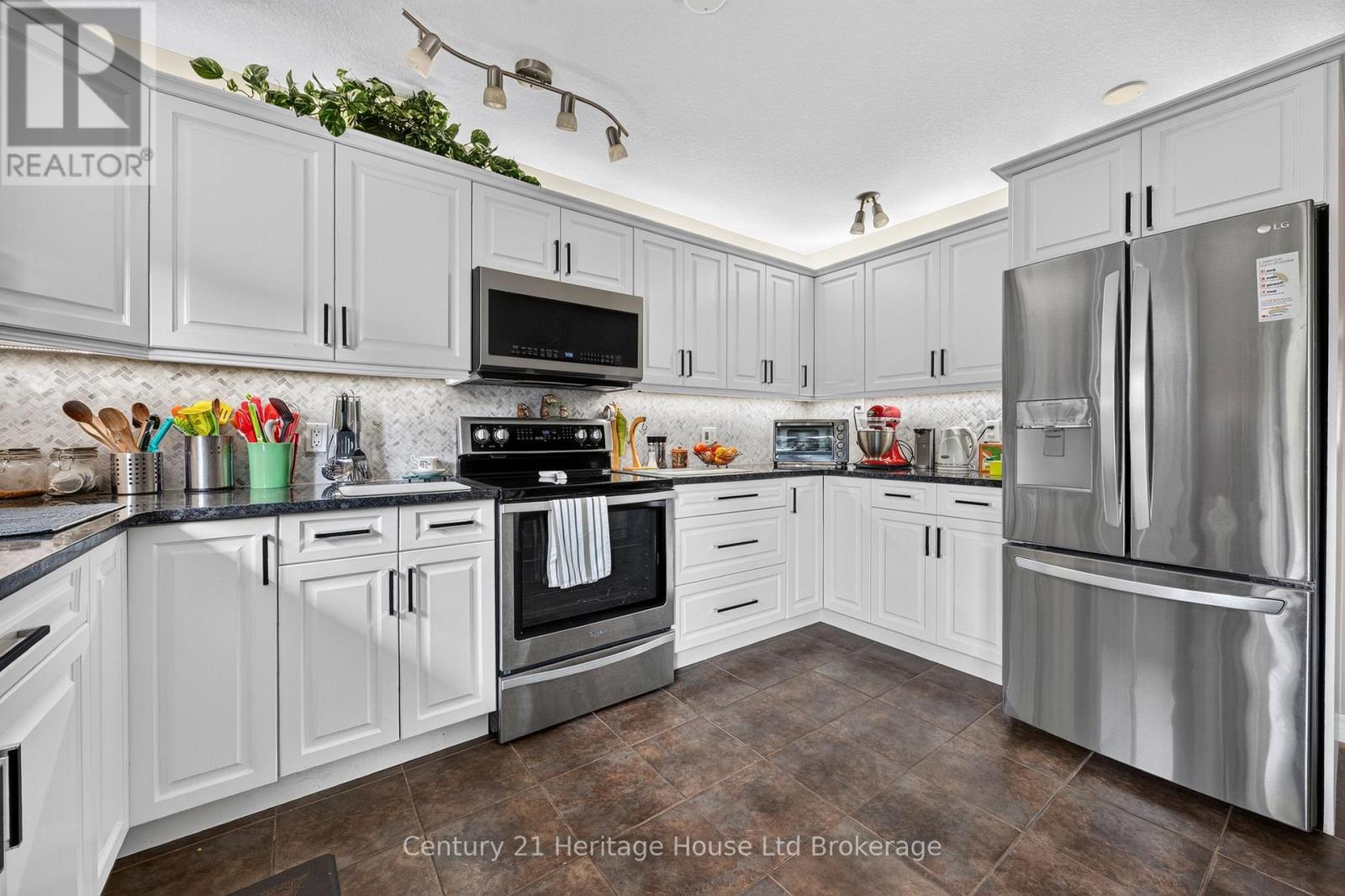 43 Beech Boulevard, Tillsonburg, Ontario  N4G 5R8 - Photo 9 - X13682064