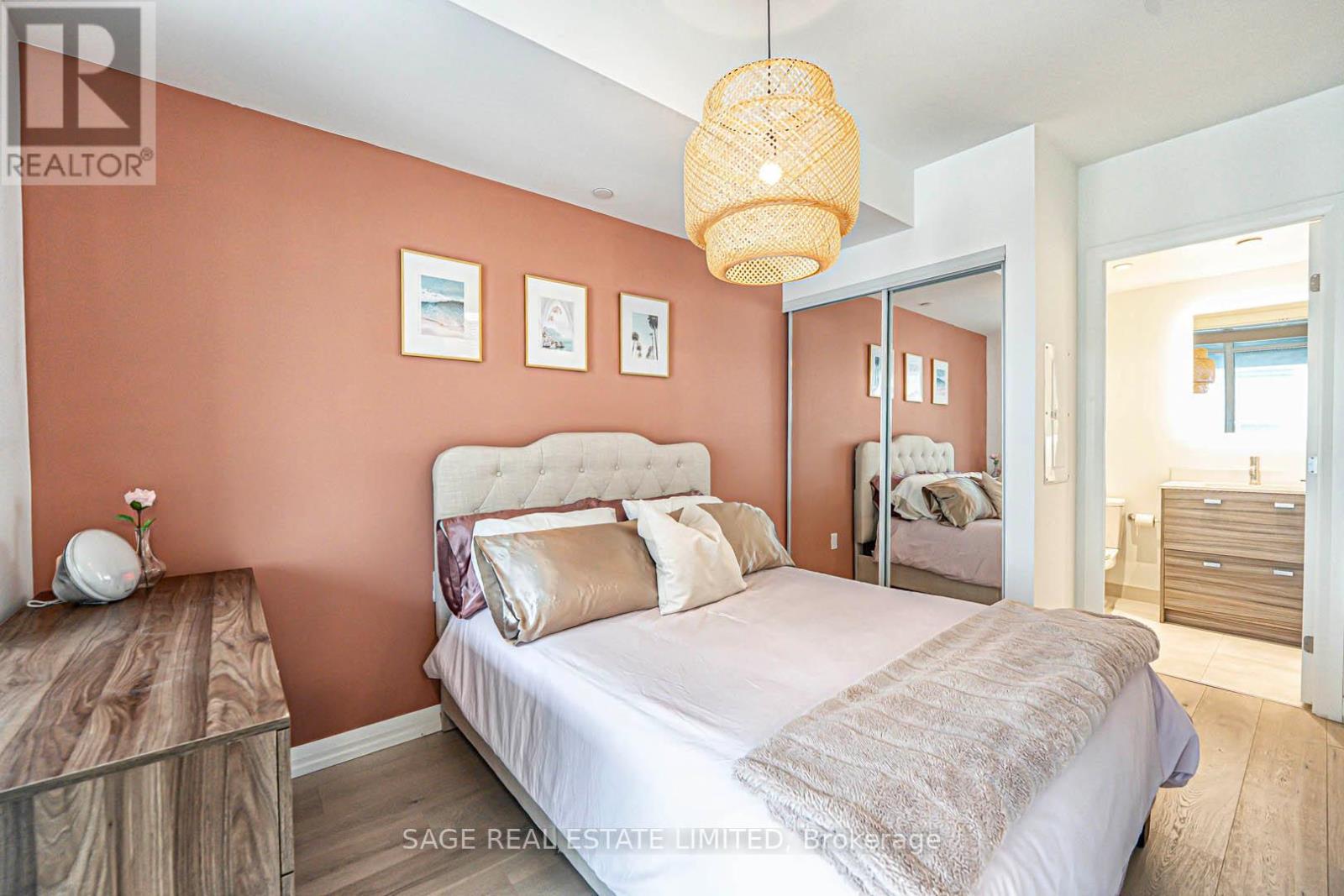 406 - 835 St Clair Avenue W, Toronto, Ontario  M6C 0A8 - Photo 15 - C13681834