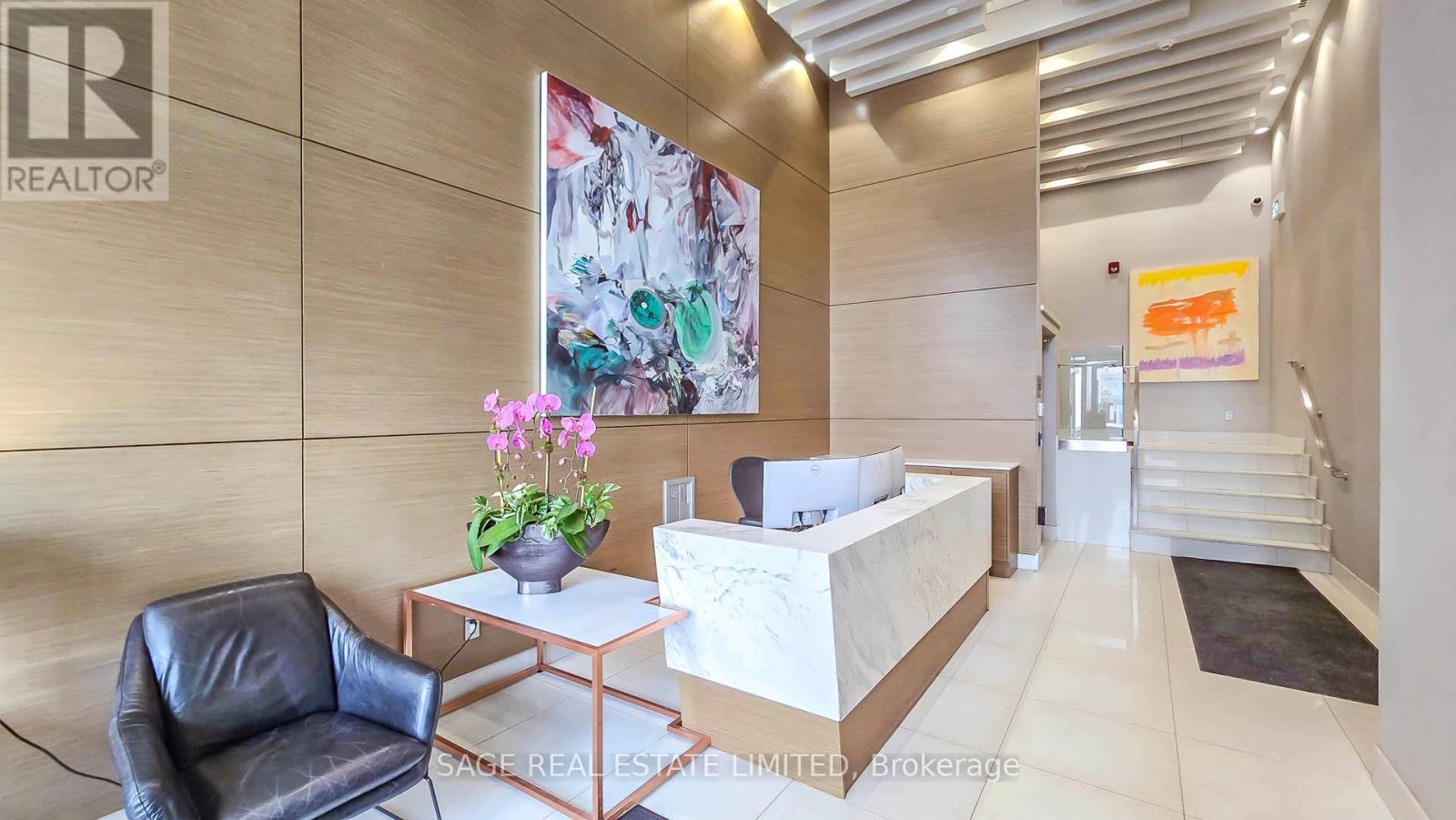 406 - 835 St Clair Avenue W, Toronto, Ontario  M6C 0A8 - Photo 3 - C13681834