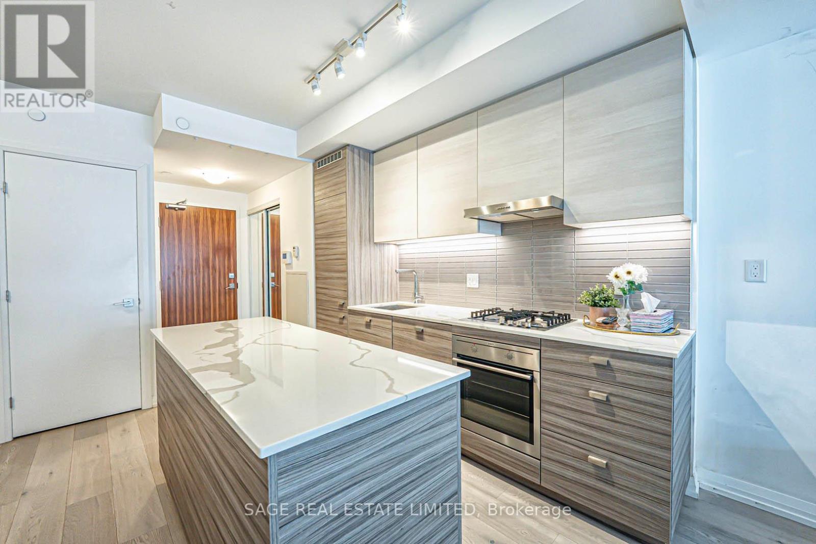406 - 835 St Clair Avenue W, Toronto, Ontario  M6C 0A8 - Photo 6 - C13681834
