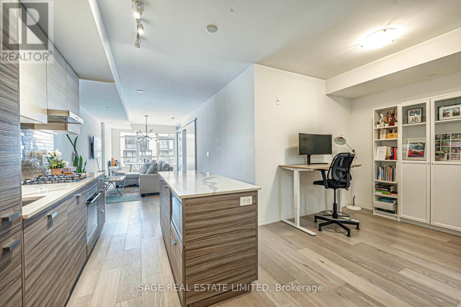 406 - 835 St Clair Avenue W, Toronto, Ontario  M6C 0A8 - Photo 7 - C13681834