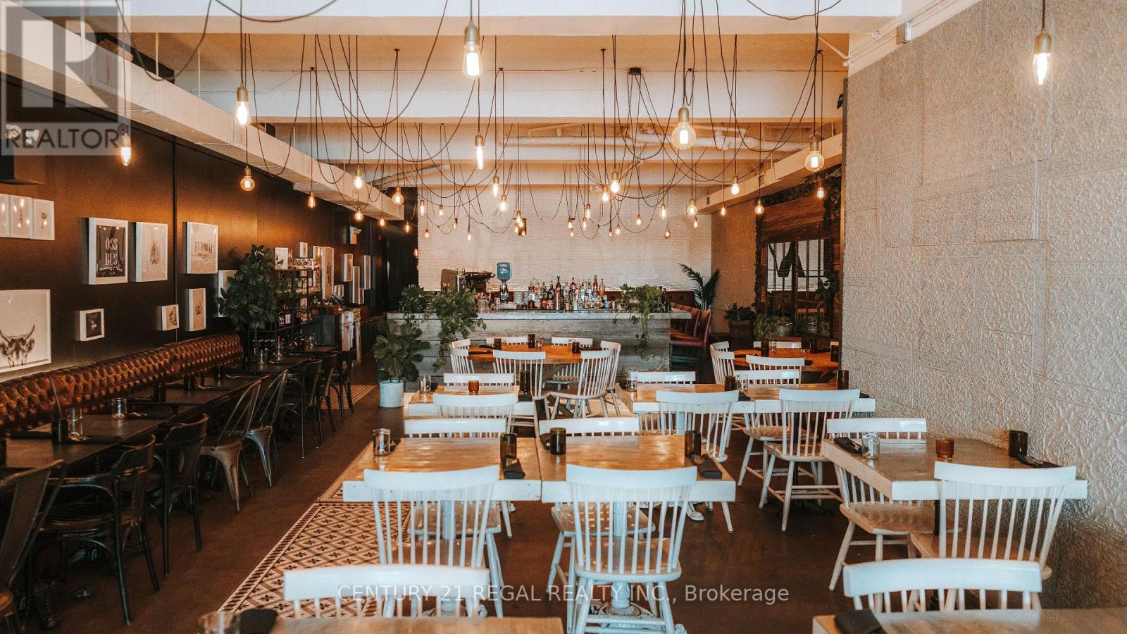 791 DUNDAS STREET W, Toronto, Ontario