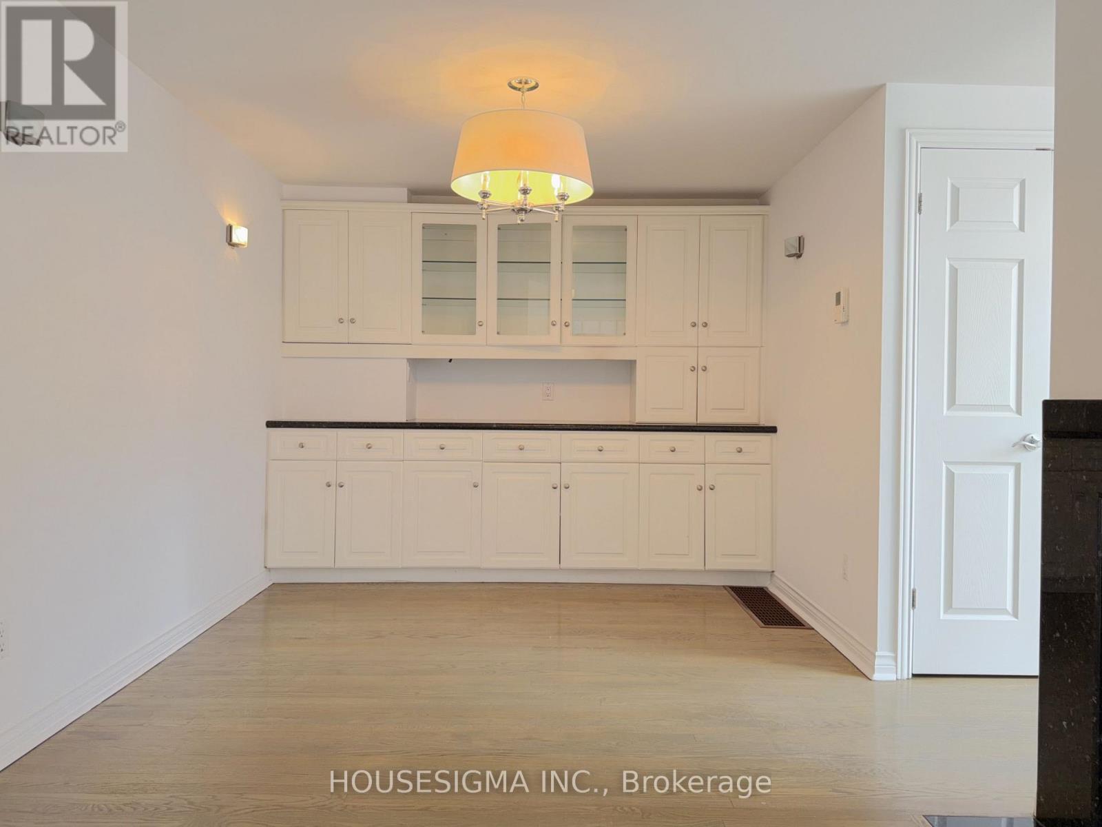 Main - 116 Cranbrooke Avenue, Toronto, Ontario  M5M 1M7 - Photo 11 - C13682062