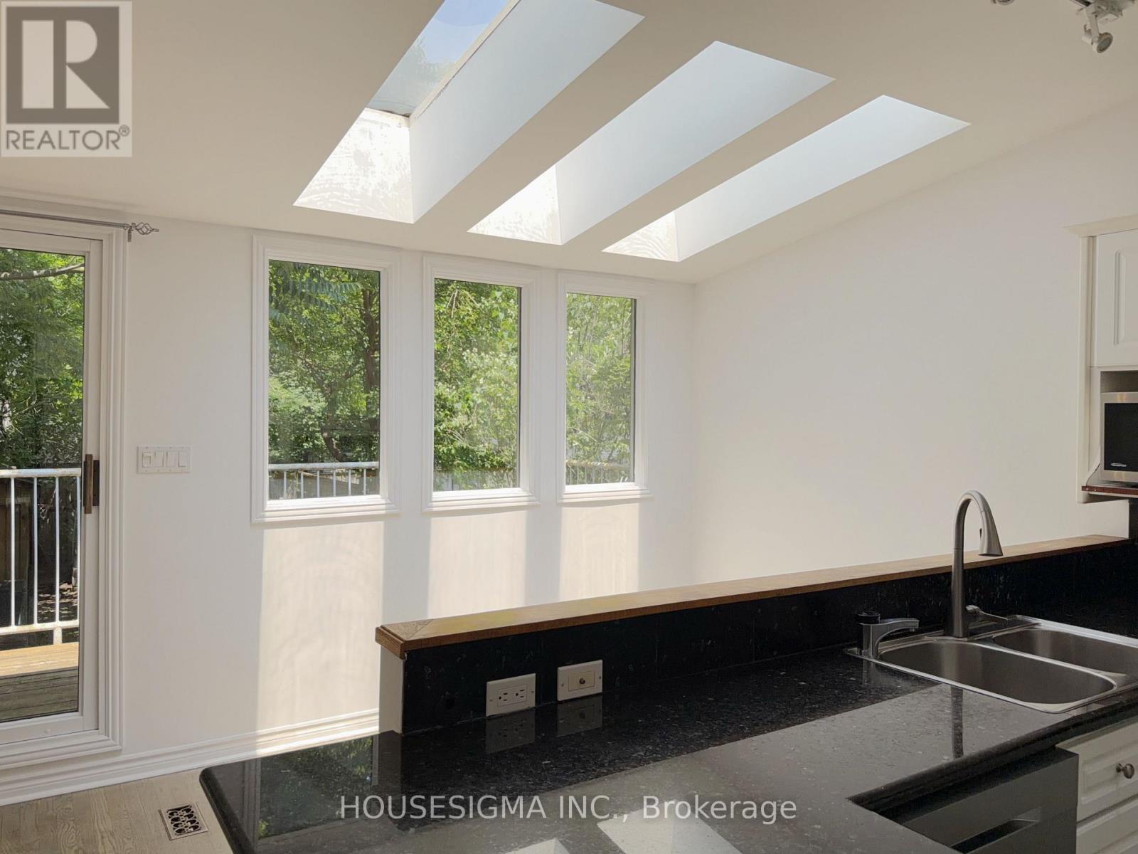Main - 116 Cranbrooke Avenue, Toronto, Ontario  M5M 1M7 - Photo 15 - C13682062