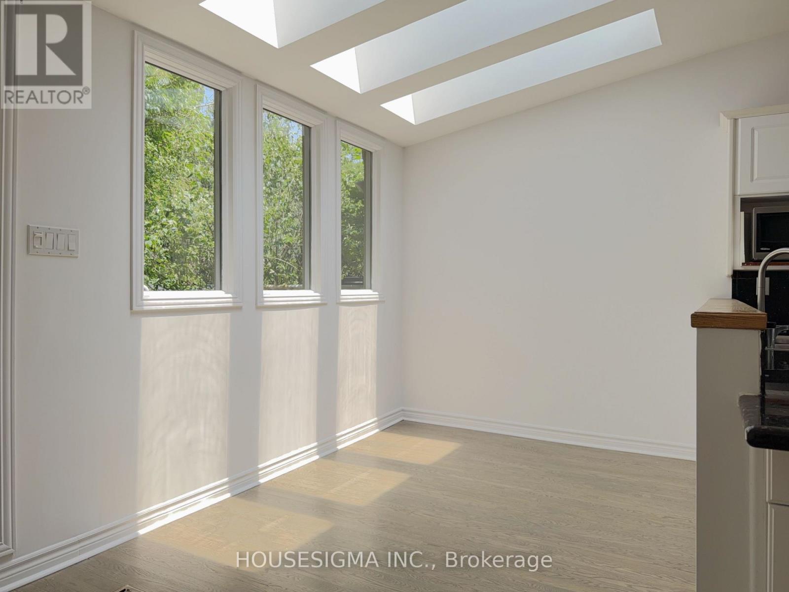 Main - 116 Cranbrooke Avenue, Toronto, Ontario  M5M 1M7 - Photo 17 - C13682062