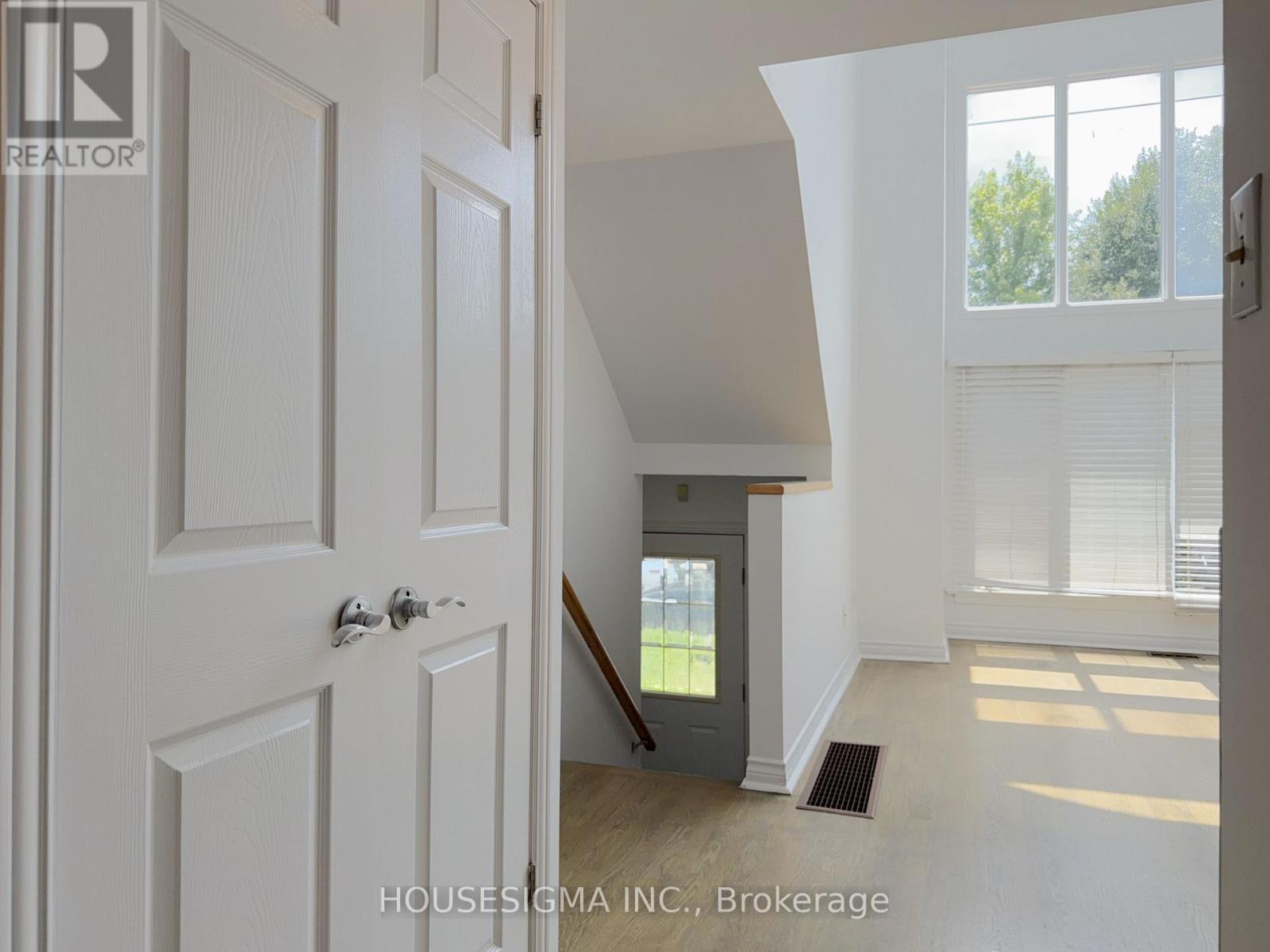 Main - 116 Cranbrooke Avenue, Toronto, Ontario  M5M 1M7 - Photo 3 - C13682062