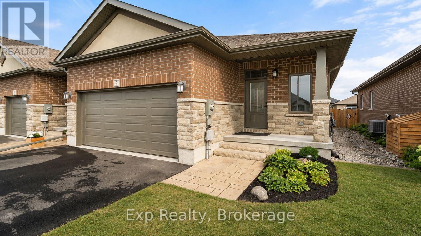 3 FARMINGTON CRESCENT, Belleville, Ontario