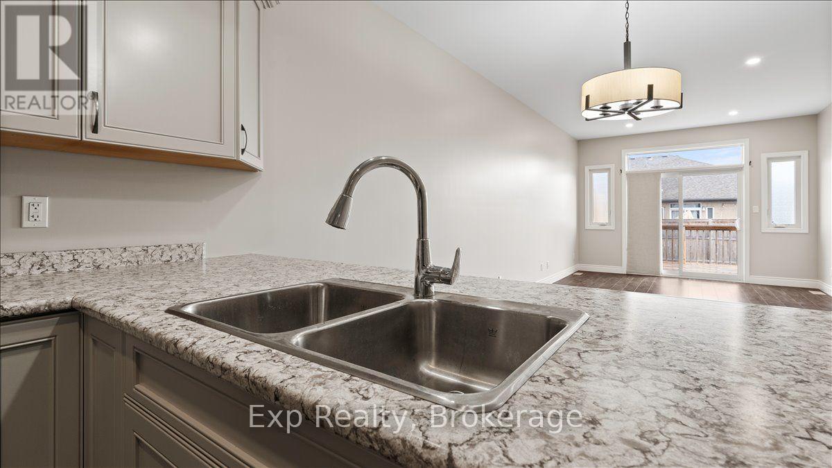 3 Farmington Crescent, Belleville, Ontario  K8N 0J9 - Photo 3 - X13682044