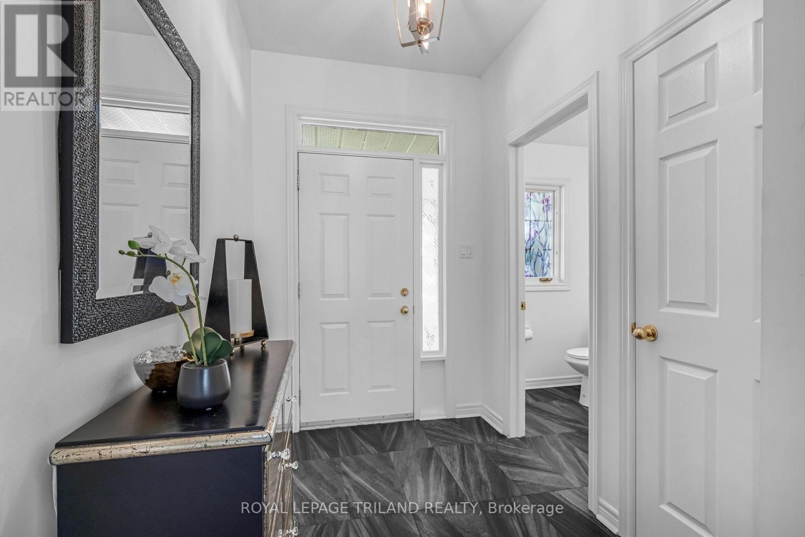 39 - 519 Riverside Drive, London North, Ontario  N6H 5J3 - Photo 2 - X13681878