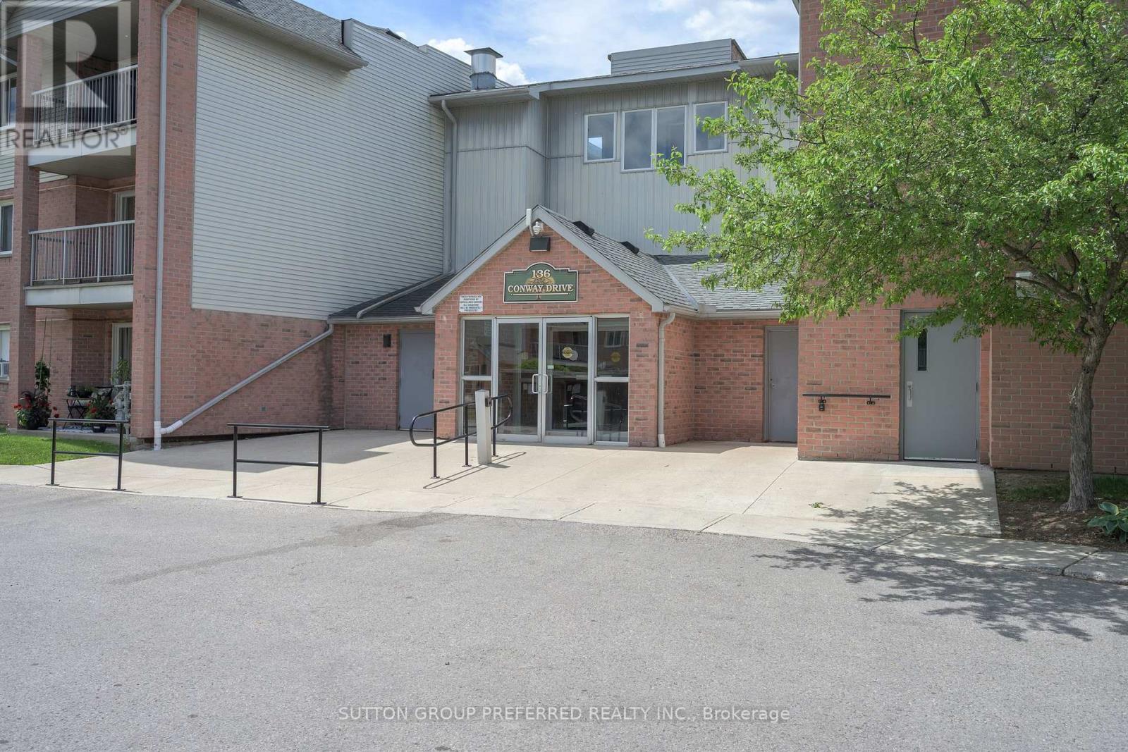 52 - 136 CONWAY DRIVE, London South, Ontario