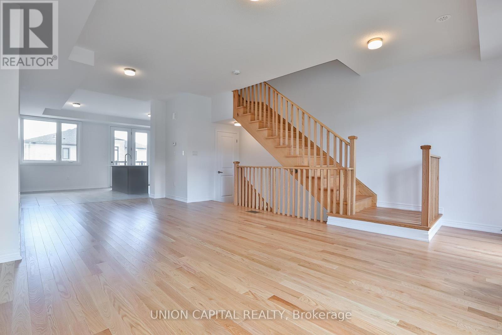 83 Sorbara Way, Whitby, Ontario  L1M 2L1 - Photo 30 - E13681966