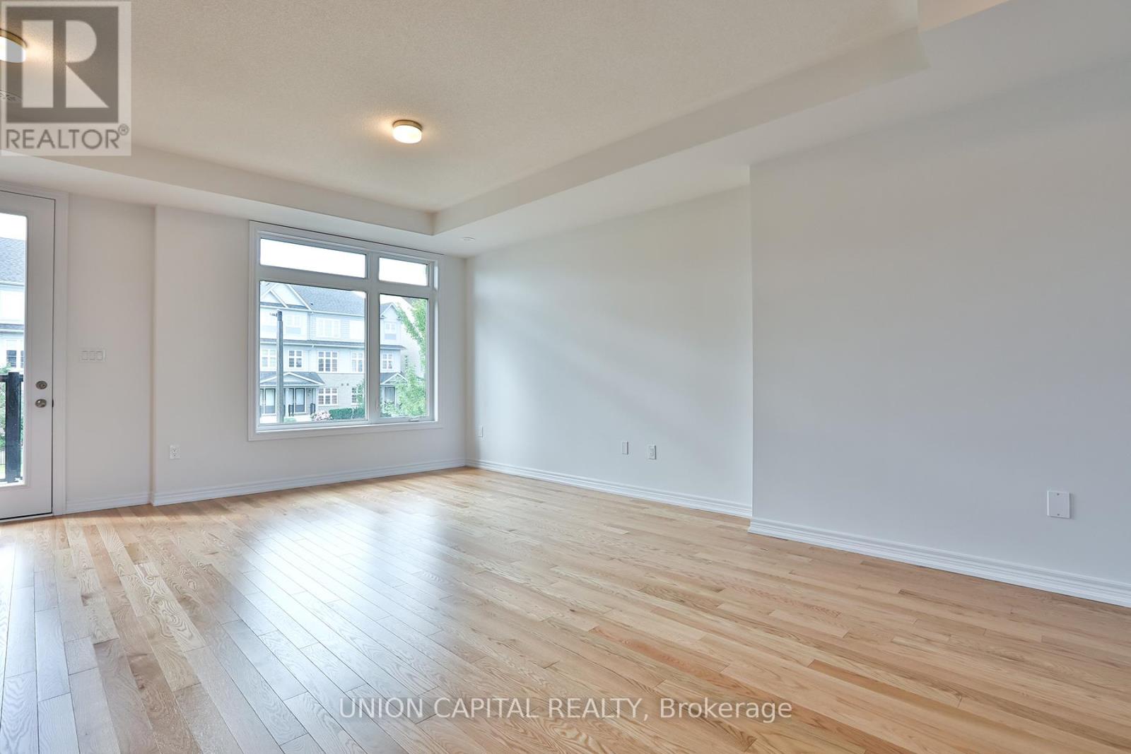 83 Sorbara Way, Whitby, Ontario  L1M 2L1 - Photo 32 - E13681966