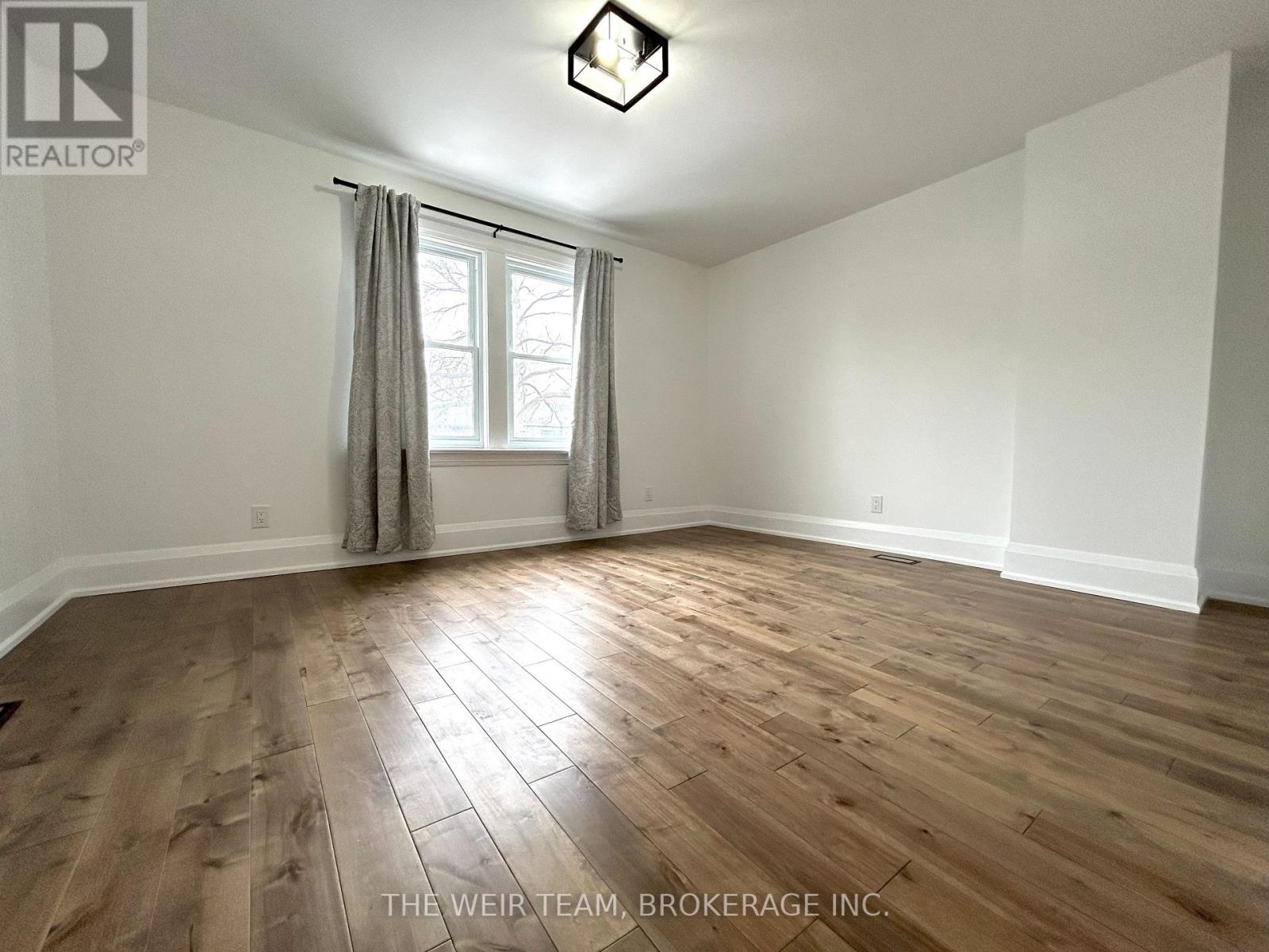 3 Costain Avenue, Toronto, Ontario  M4E 2G7 - Photo 10 - E13682068